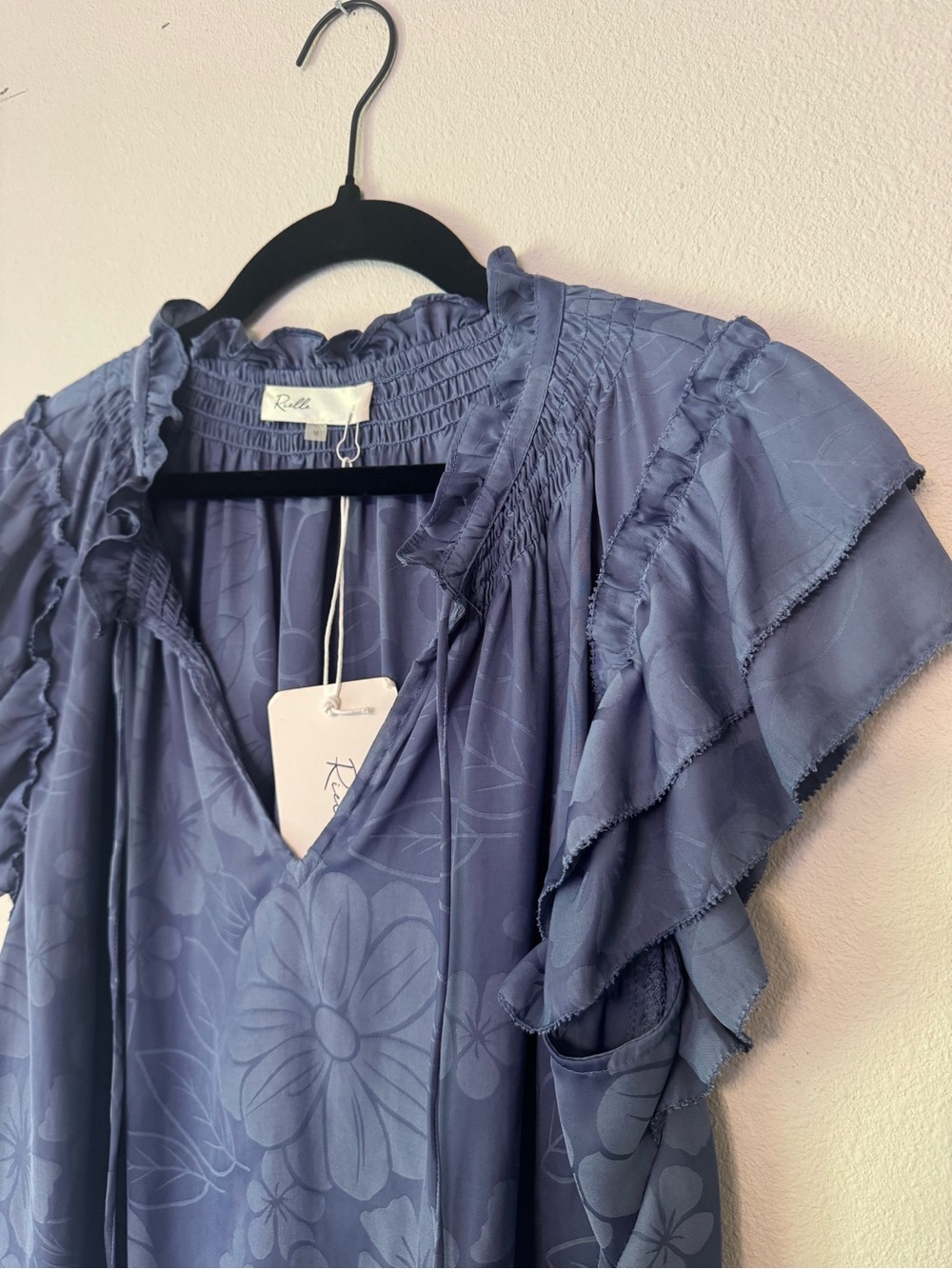 Ruffle Sleeve Floral V-Neck Top - Picture 2 of 4